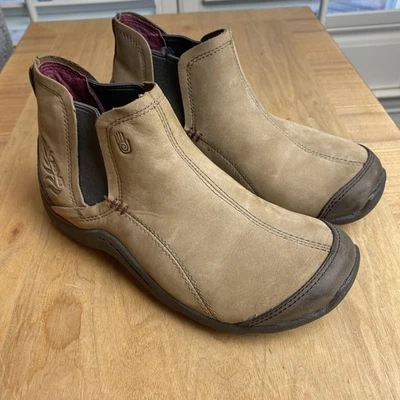 Botines Chelsea de cuero beige tostado con capa Teva para mujer talla 6 LEER Foto 1 de 4