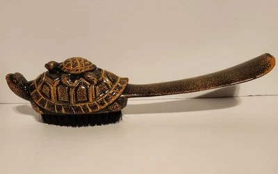 Zapato Cuerno y Cepillo Tortuga Resina De Colección 10" Mamá Llevando Bebé Bonito y Único  Foto 1 de 4