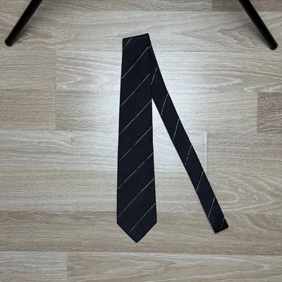 Gucci Tie Black / Gold Striped 100% Silk Made In Italy - Image 1 of 4