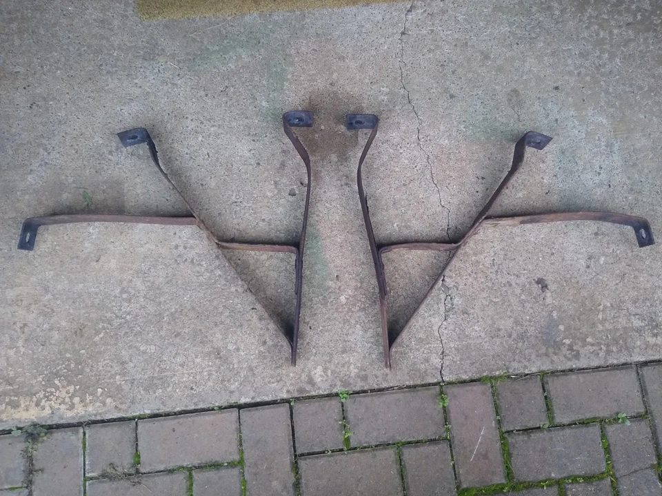 Soportes de parachoques delanteros Chevrolet 1949-1952 par original Styleine Fleetline  Foto 1 de 1