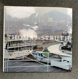 Thomas Struth 1977-2002 Exhibition By Dallas Museum Of Art Neuberger Berman H/C - Bild 1 von 23