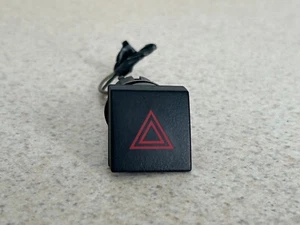 06- 10 CHEVY HUMMER H3 HAZARD LIGHT DASH INSTRUMENT SWITCH CONTROL BUTTTON OEM - Bild 1 von 3