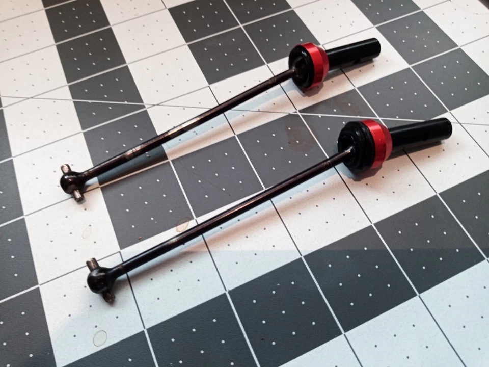 Hotbodies 817 Driveshafts. - Image 1 of 1