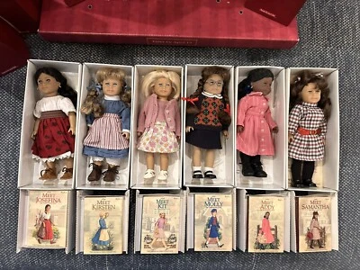 American Girl Doll 2003 siete mini muñecas con exhibición de sello muy rara Foto 1 de 4