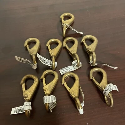 Campbell T7625314 polido 70 lb. Capacity Eye Quick Snap 5/8 pol. Bronze - Imagem 1 de 4