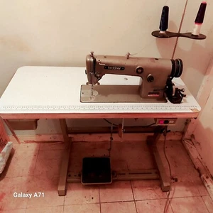 Sewing Machine Brother Industrial, Flatbed DB2-B755-3B & Accessories - Picture 1 of 12