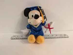 DISNEY Abschluss Mickey Mouse 6 Zoll Plüschkappe Diplomkleid neu mit Etikett - Bild 1 von 4