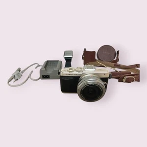 Olympus Pen E-PL7 Silver Camera Kit with 14-42mm EZ Lens, - Picture 1 of 9