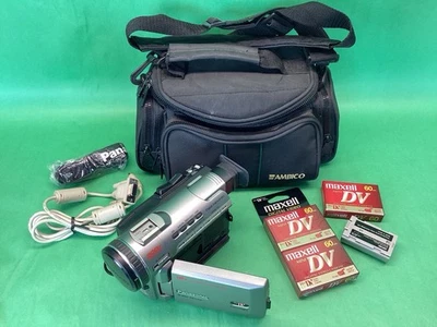 Panasonic PV-DV400D MiniDv Camcorder VCR Player Camera + Tapes + Bag - UNTESTED - Photo 1/4