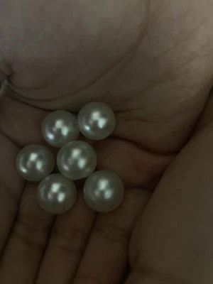 6 perlas, (se encuentran en almeja durante el buceo profundo) Foto 1 de 3