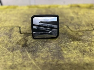SEAT LEON MK3 KOMBI HECKKLAPPENENTRIEGELUNGSGRIFF HINTEN 5F0827565C Bj 2013-2016 - Bild 1 von 3