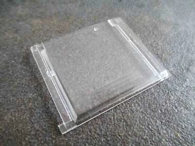 PLACA DE TAMPA DE BOBINA DESLIZANTE * ELNA 300.1500, 1600 * BABY LOCK BL8800 - Imagem 1 de 2