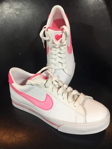 Vtg Nike Pink White Sweet Classic Heart Leather Size 8.5 Shoes - Picture 1 of 7