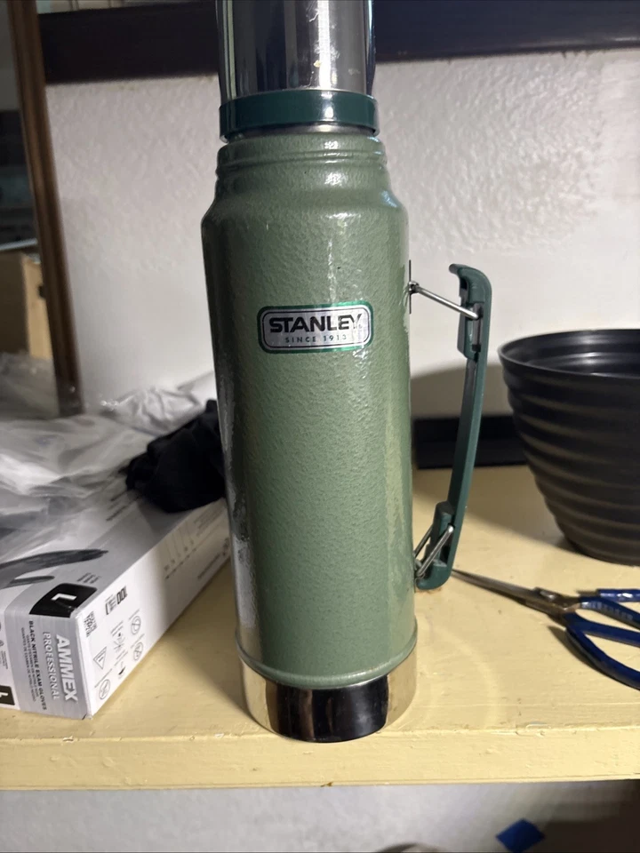 Stanley Thermos With Handle 1.1 Qt 1 Liter Green Vacuum Bottle Stainless - Image 1 of 1