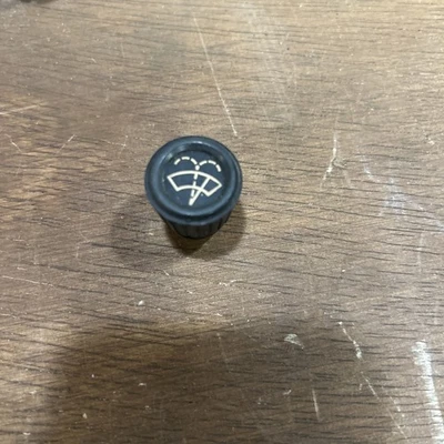 Botão de limpador Datsun 510 fabricante de equipamento original 1971-1973 - Imagem 1 de 3