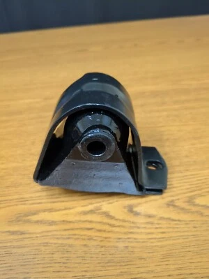 Montaje motor Westar EM-2572. Jeep Wrangler 1995/Jeep Cherokee 1987 Foto 1 de 4