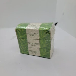 Vaadi Herbals Purifying Neem Patti soap with essential oils 75g each pack of 3 - Picture 1 of 4