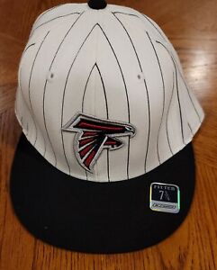 Atlanta Falcons NFL Team Headwear White Pin Stripe  Fitted  Hat Cap size  7 3/4