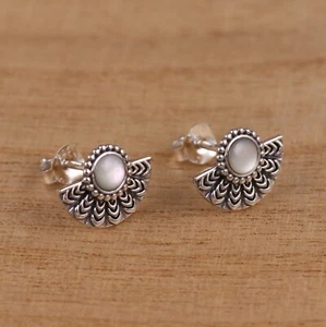 Solid 925 Sterling Silver Mother of Pearl Fan Shaped Stud Earrings Gift Boxed - Picture 1 of 7