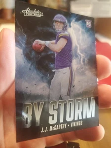 Panini Absolute 2024 - Por Storm J.J. McCarthy #BS-JMY (RC) - Imagen 1 de 6