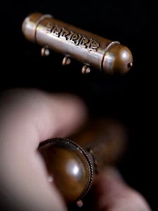 Ein tibetisches Kupfer Dzi Perlen Zylinder Rohr Behälter 2,9" - Bild 1 von 5