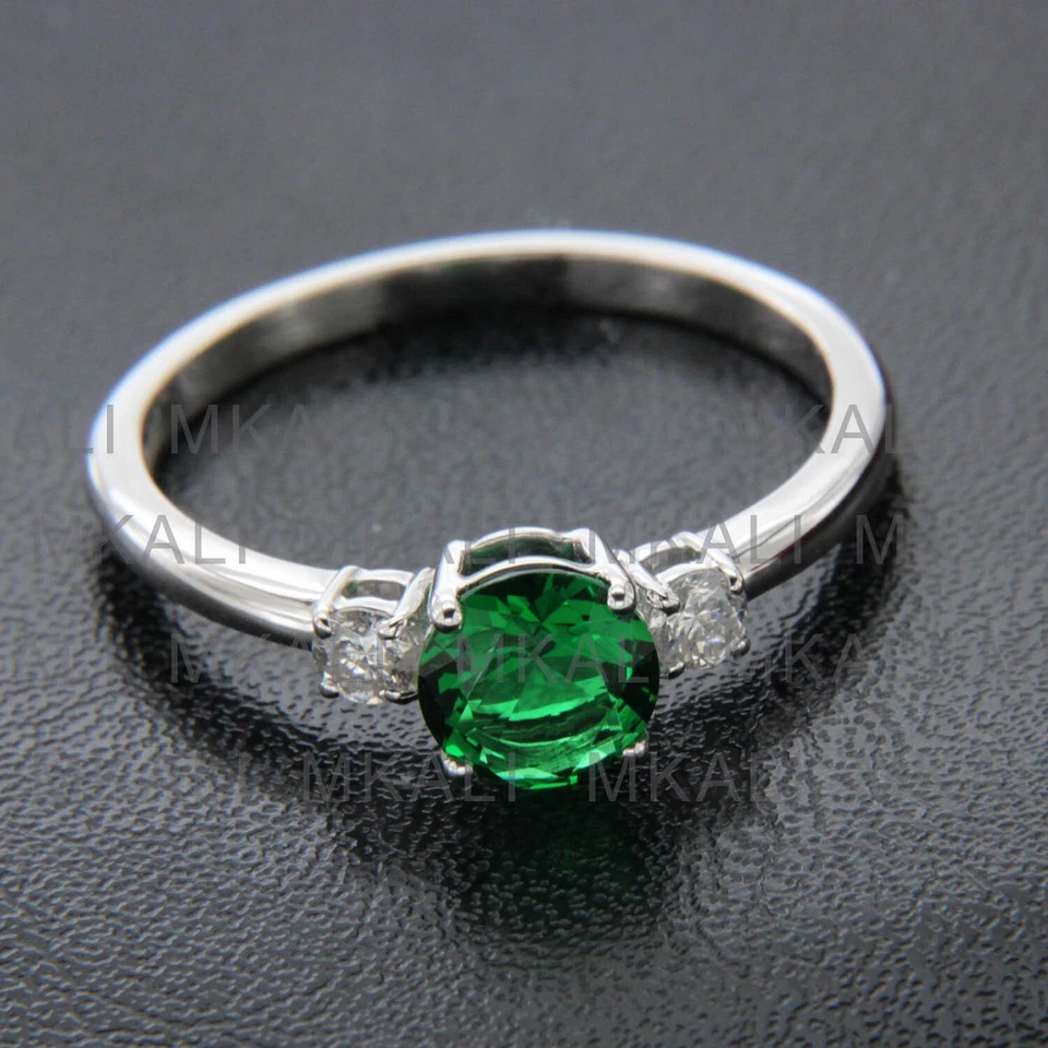 1Ct Emerged Round Cut Lab Created Half ET Three Stone Ring 14k White Gold Finish - Изображение 1 из 4