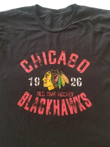 Vintage Chicago Blackhawks Tshirt Jersey NHL Old Time Hockey Men L Patrick Kane Cover