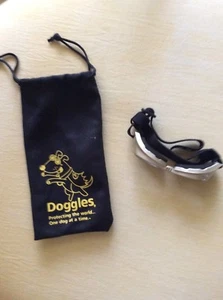 Doggles Chrome Frame w/Smoke Lense & Carrying Case - Small - Picture 1 of 2