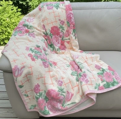 Vtg Floral Terry Cloth Bedspread Coverlet Throw Blanket Pink Roses Cotton 70x55 - Image 1 of 4
