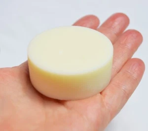 Natural Sandalwood Vanilla handmade solid lotion bar hand Shea Butter 35g VEGAN - Picture 1 of 3