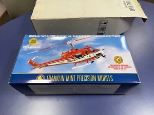 Armour Franklin come nuovo 1:48 Bell UH-1B elicottero antincendio e soccorso B11Z028 - Foto 1 di 13