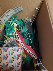 Scalextric Track Classic groot lot, totaal 32kg - Photo 1/10