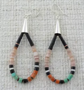 Pendientes de aro Heishi multicolor de Gerard & Mary L. Cabaza - Imagen 1 de 2