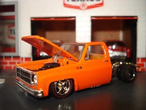 1976 GMC SIERRA GRANDE 15 PICKUP TRUCK LIMITED EDITION EDITION 1/64 ORANGE - Picture 1 of 4