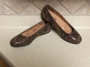 Softwalk Women's Sonoma Ballet Flat Shoes Size 6.5 Brown Snake Leather New! - Picture 1 of 11
