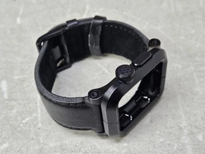 LUNATIK EPIK Boîtier en aluminium bracelet en cuir pour Apple Watch 42 mm noir EPIK-010 - Photo 1 sur 9