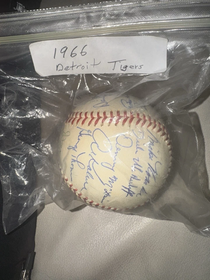 1964 Spring Training - Detroit Tigers-Signed Baseball - 21 Players-MintCondition - Image 1 of 4