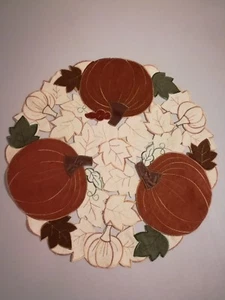 2pcs Thanksgiving Embroidered Pumpkin Cut Work Placemat 15.5" - Picture 1 of 3