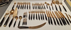 Servicio de bronce de madera tailandesa para 8. Con un montón de piezas extra. Antiguo - Imagen 1 de 24