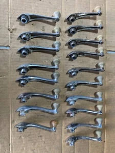 NOS 1946 - 47 Ford Mercury Maniglia Finestra 51A-7023342-A - Set Di 18 - Foto 1 di 6
