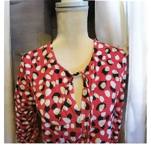 Liz Claiborne Top Medium rot schwarz Print Langarm Stretch Schlüsselloch T24 - Bild 1 von 7