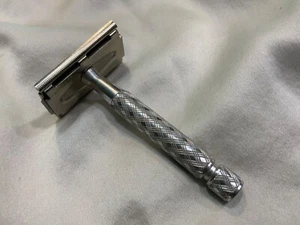 Vintage Gillette TECH Double Edge Safety Razor ENGLAND - Picture 1 of 10