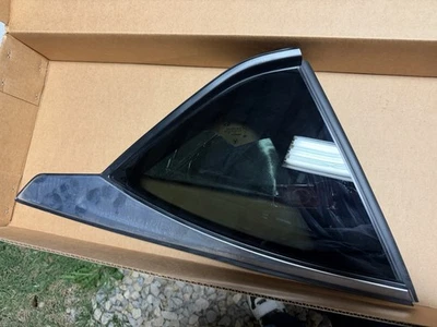2019-2025 Acura RDX left   Quarter Window Glass OEM New - Image 1 of 4
