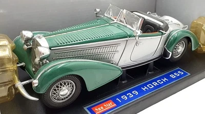Sun Star 1/18 Scale Diecast 2404 - 1939 Horch 855 Roadster - Green/Silver - Image 1 of 4
