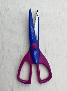 Creative Memories Collection Paper Edgers Craft Scissors in SCALLOP Purple/Blue - Picture 1 of 5