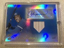 2009 Topps Tribute Relic Andre Dawson Auto Game Used 25/75 Issue #AD2 Cubs!