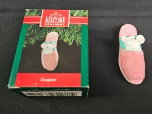 1991 Daughter "Mouse in Slipper" Hallmark Keepsake Ornament - In Packaging Box - Picture 1 of 7