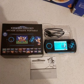 SEGA MEGA DRIVE Ultimate Portable Game Player Handheld Console Boxed Working