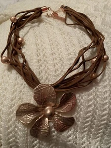 Jasmin Blume Anhänger Halskette in Rosetone - Bild 1 von 2