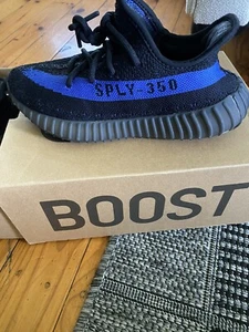 Yeezy Sneakers Dazzling Blue - Picture 1 of 5
